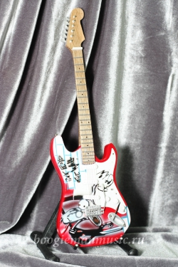 Сувенирная мини-гитара Fender Stratocaster