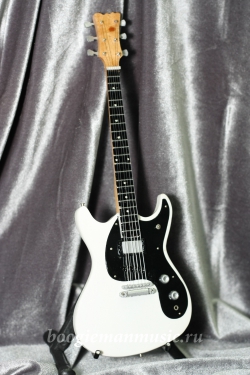 Сувенирная мини-гитара Fender Mustang Bass