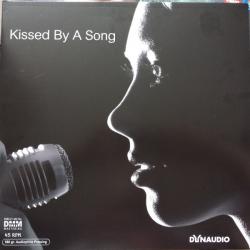 VARIOUS KISSED BY A SONG Виниловая пластинка 
